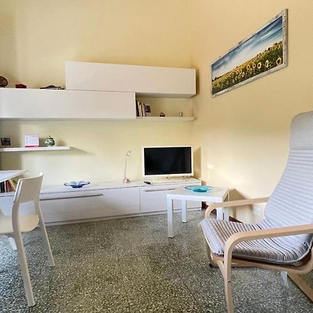 Tra Gli Olivi Apartment ลุคคา ภายนอก รูปภาพ